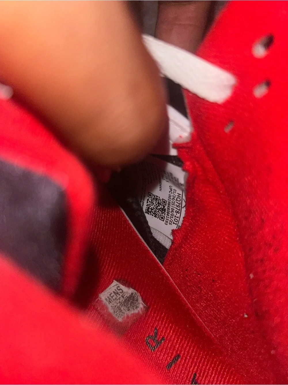 Jordan 4 Fire Red Black Tounge (2025)